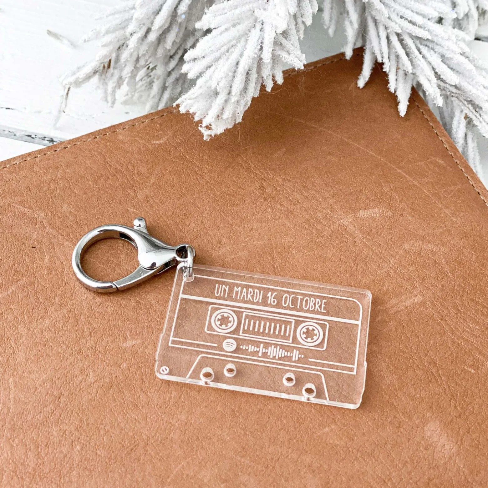Porte clés Spotify personnalisé gravé acrylique cassette rétro