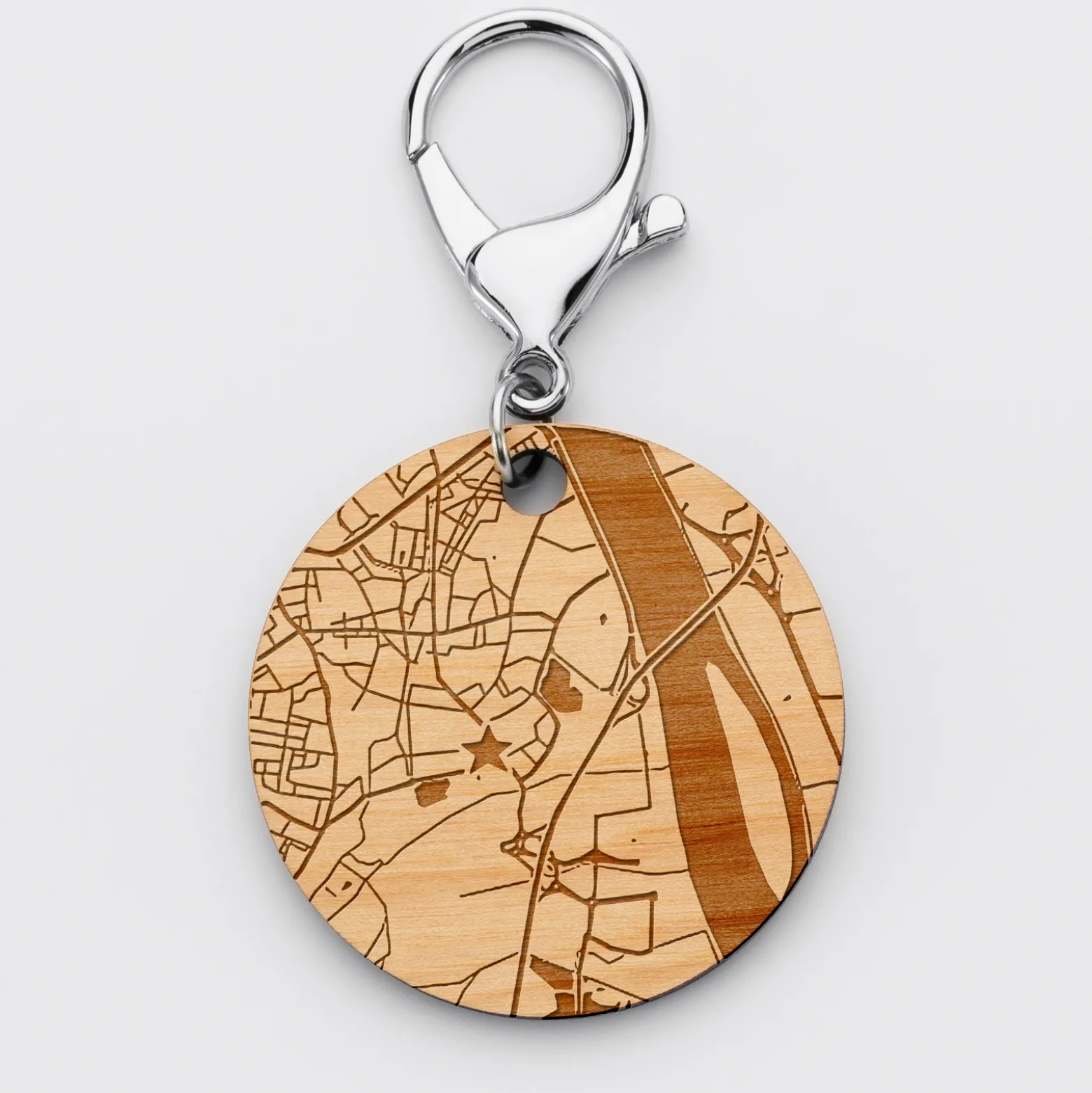 Porte-clés personnalisé gravé bois médaille ronde 50 mm "Géo map"