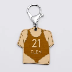 Porte-clés personnalisé gravé bois Maillot de multisport 50x50 mm