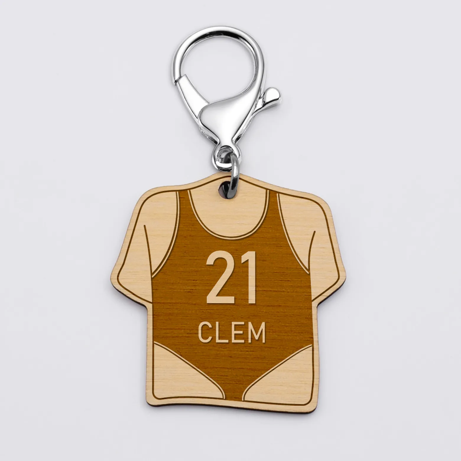 Porte-clés personnalisé gravé bois Maillot de multisport 50x50 mm
