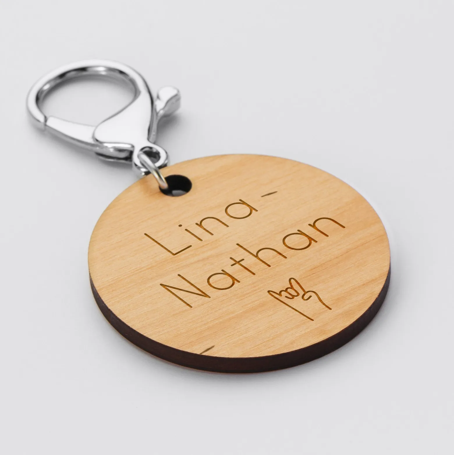 Porte-clés personnalisé gravé bois médaille ronde 50 mm - Nos petits imparfaits
