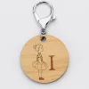 Porte-clés personnalisé initiale gravé bois médaille ronde 50 mm - HappyBulle x Marie Savart