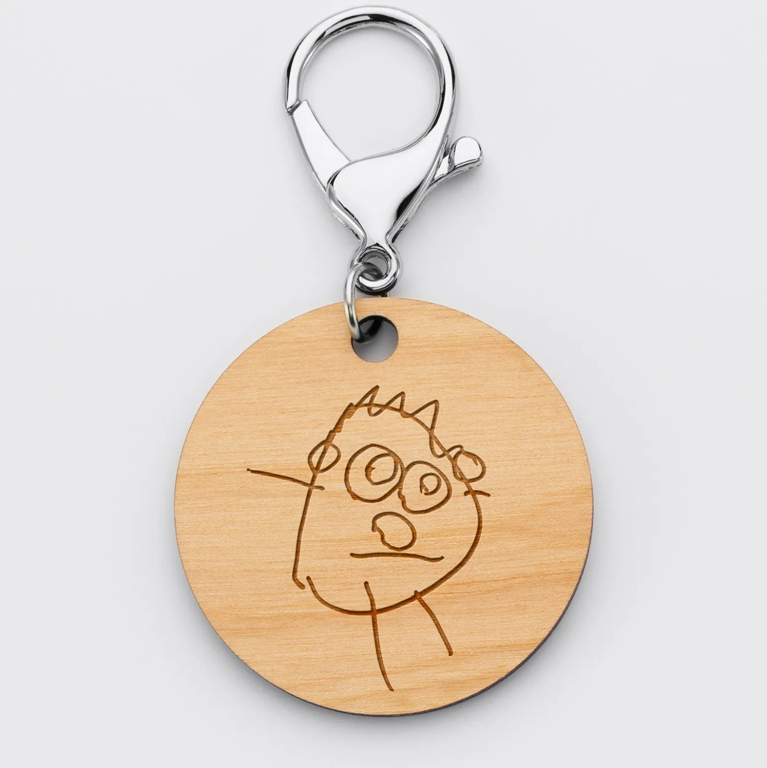 Porte-clés personnalisé initiale gravé bois médaille ronde 50 mm - HappyBulle x Marie Savart