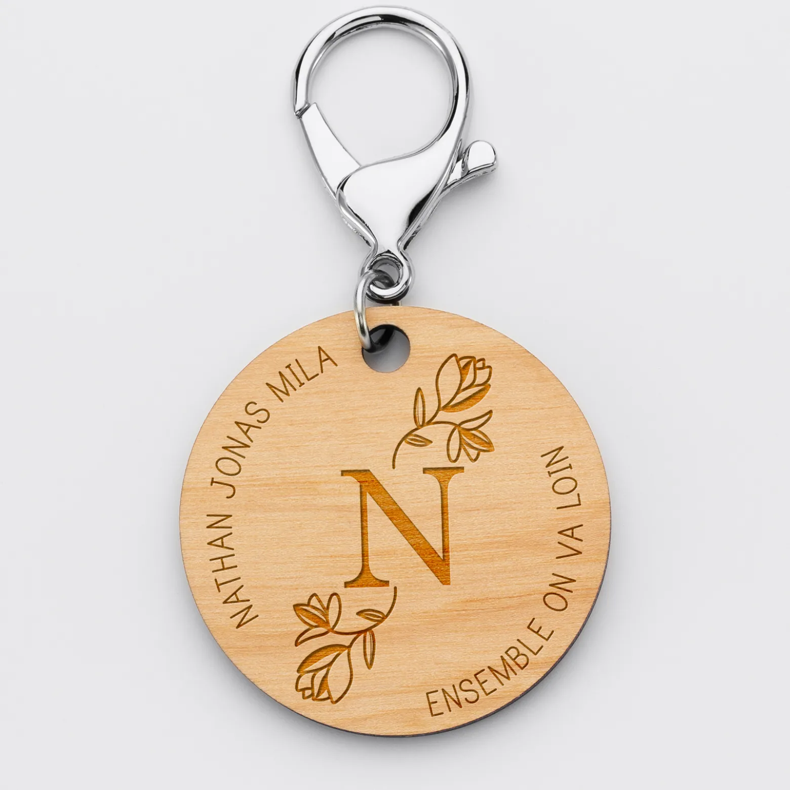 Porte-clés personnalisé médaille gravée bois ronde 50mm Initiale Florale