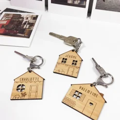 Porte-clés personnalisé médaille gravée bois Maison