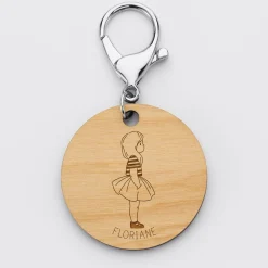 Porte-clés personnalisé prénom gravé bois médaille ronde 50 mm - HappyBulle x Marie Savart