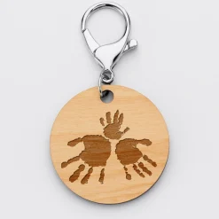 Porte-clés personnalisé prénom gravé bois médaille ronde 50 mm - HappyBulle x Marie Savart