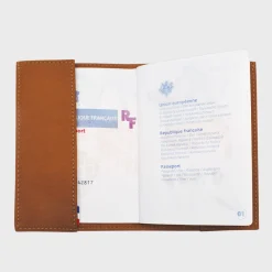 Protège passeport personnalisé cuir couleur Caramel